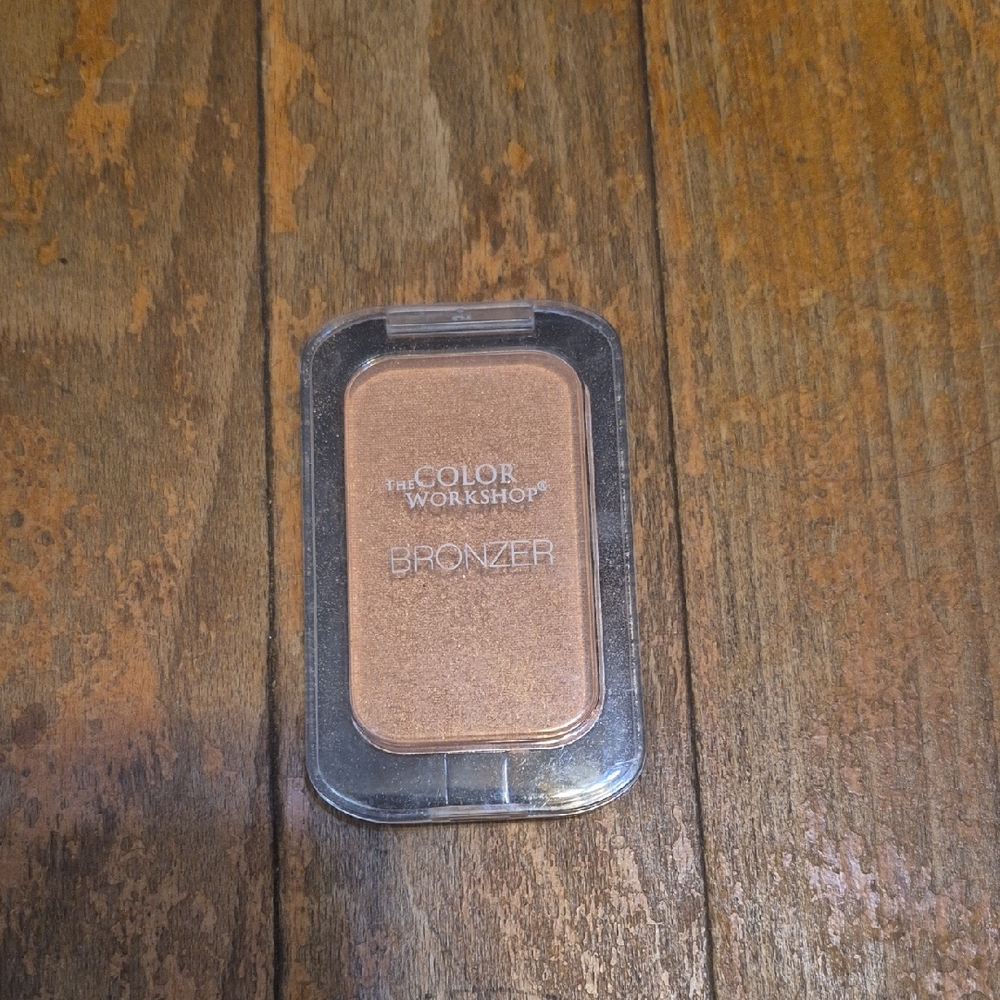 The Color Workshop Bronzer